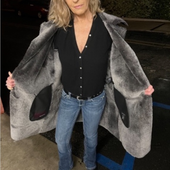 🔥HIDESOCEIETY 100% GENUINE SHEARLING COAT. GENUINE REAL FUR COAT FROM SPAIN - Picture 8 of 14